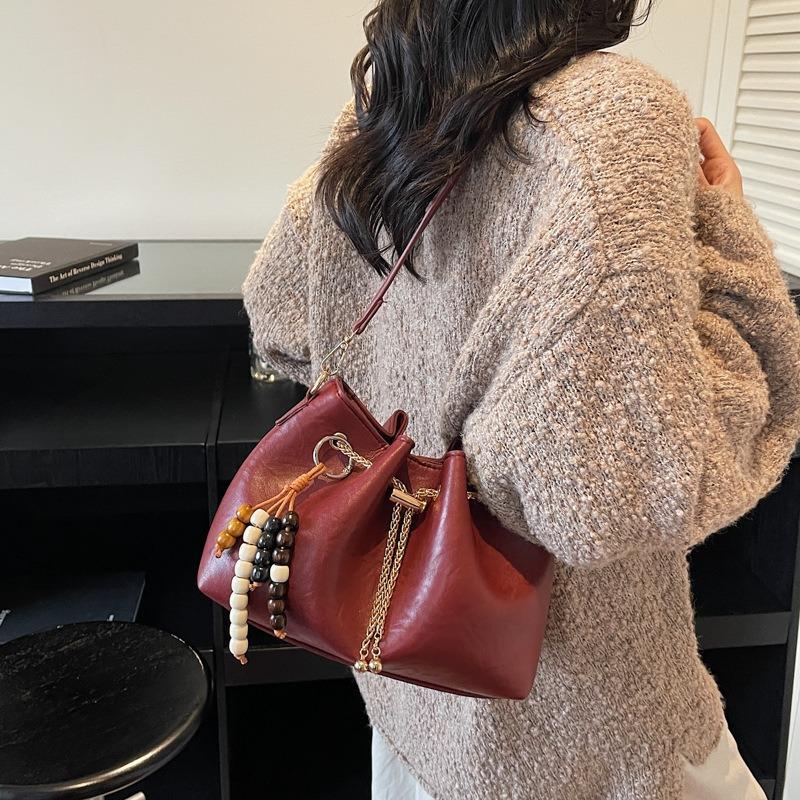 High-value Niche Chain Bucket Bag Women's Autumn and Winter New Retro Versatile Shoulder Messenger Bag
