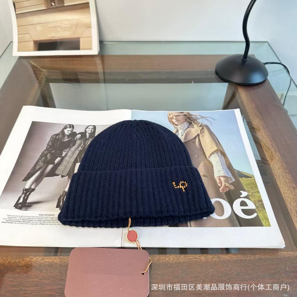 Autumn and winter new men's and women's retro hip-hop couple embroidered letter cold hat versatile warm knitted wool hat