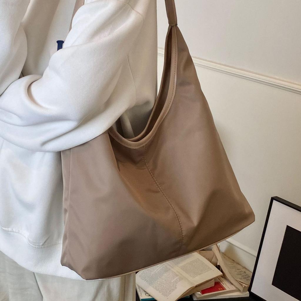 2025 Foreign Style Single Shoulder Tote Women's Bag Simple Niche Large Capacity Underarm Bag Casual Commuter Girl Handbag
