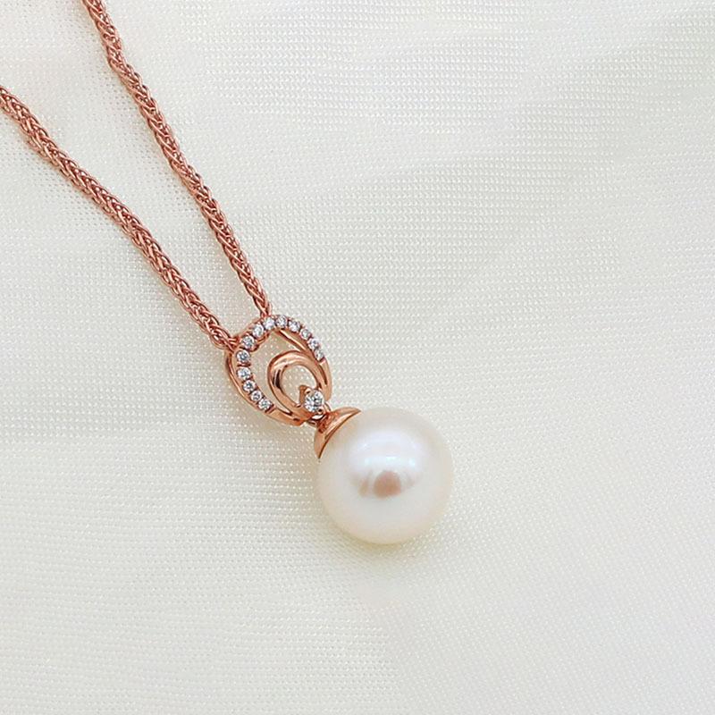 Exquisite Russian Purple Gold Natural Pearl Pendant Temperament Niche Neck Accessories Rose Gold Plated Necklace Jewelry