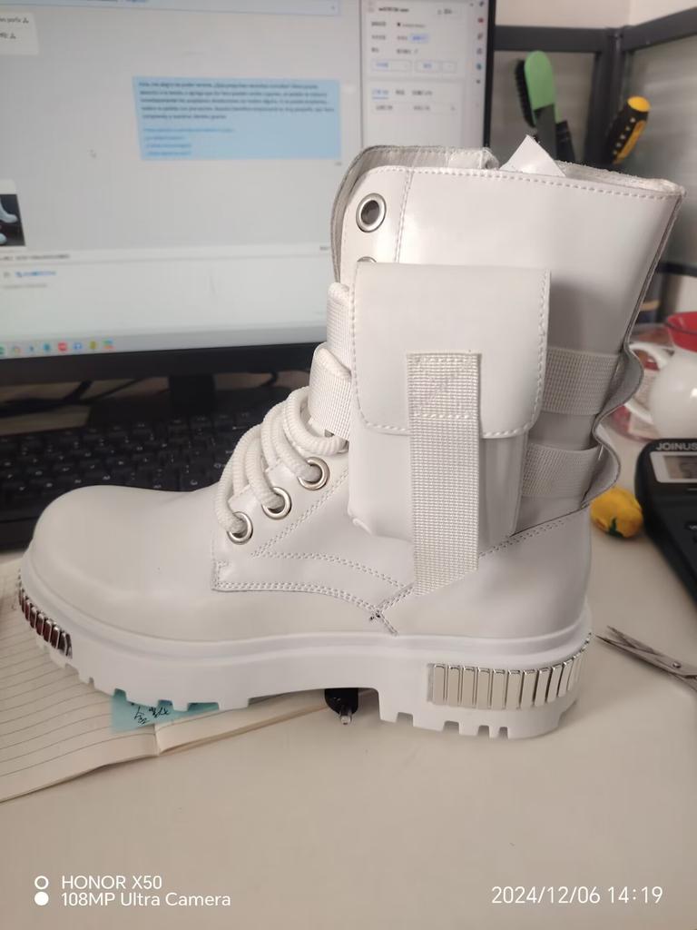 White Men's High-top Winter Velvet Warm British Medium Motorcycle Thick-soled Boots