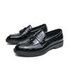 Luxury Brand Tassel Dress Shoes Men Shoes Green Loafers British Style Moccasin Thick Bottom Low Heel Wedding Shoes Model Shoes