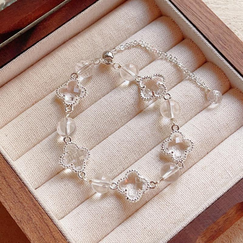 Green Rutilated Quartz & Obsidian Four-Leaf Clover Bracelet - Dreamy Wonderland Design for Women, Unique Gift.