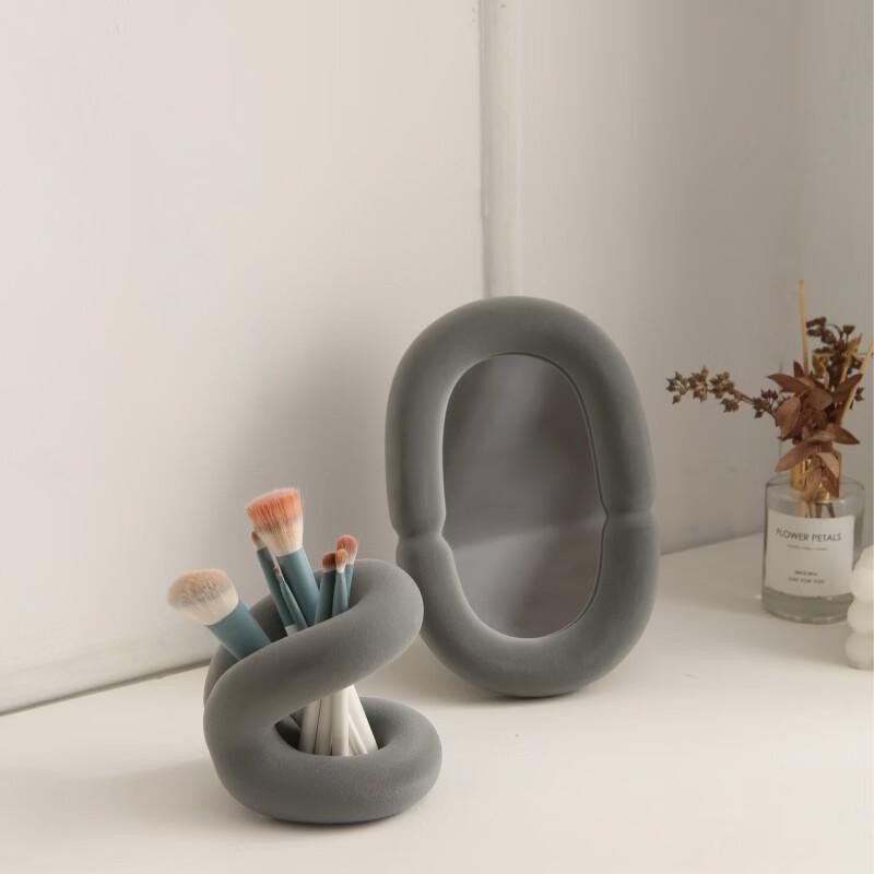 Ceramic Rope Knot Toothbrush Holder