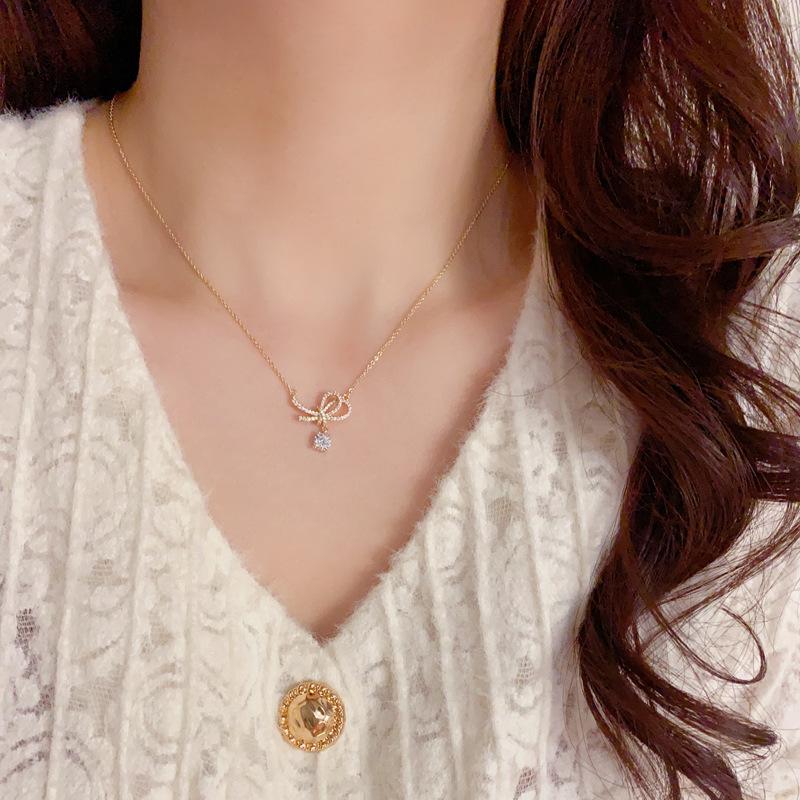 Women's Korean Style Bow Zircon Pendant Necklace – Elegant, Simple, Versatile Luxury Choker Clavicle Chain