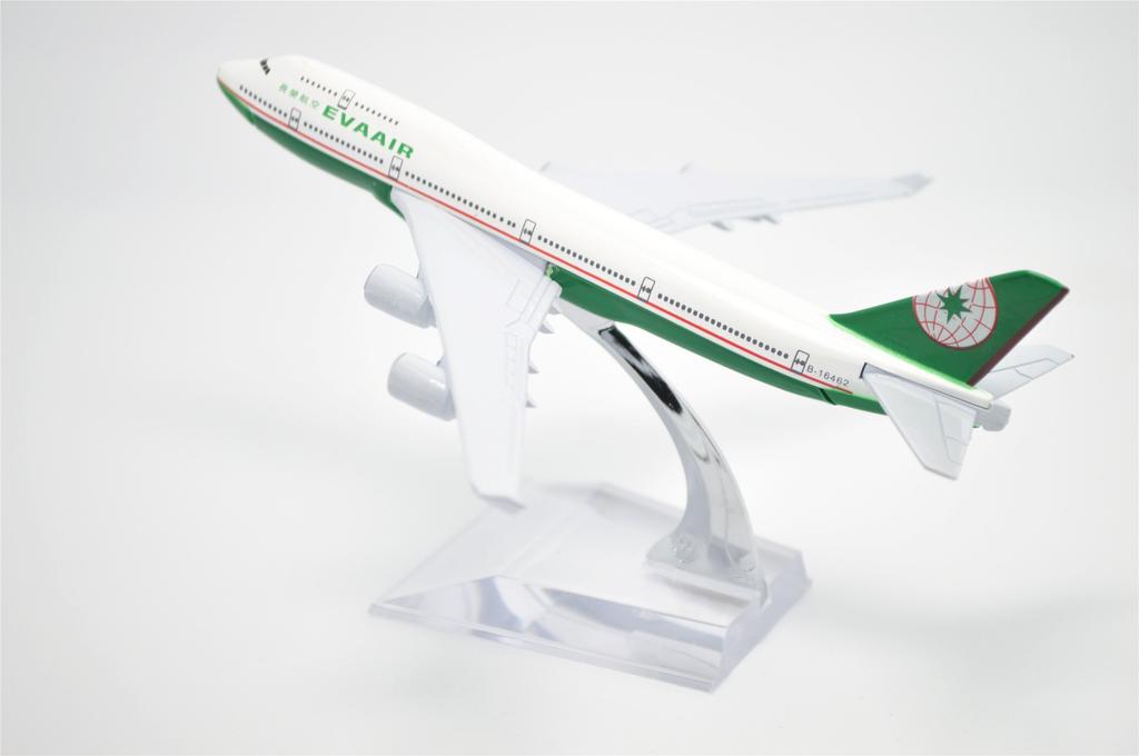 DYNASTIE TANG 16cm EVA Air Boeing B747 Modèle d'avion en alliage Jouet 1/400