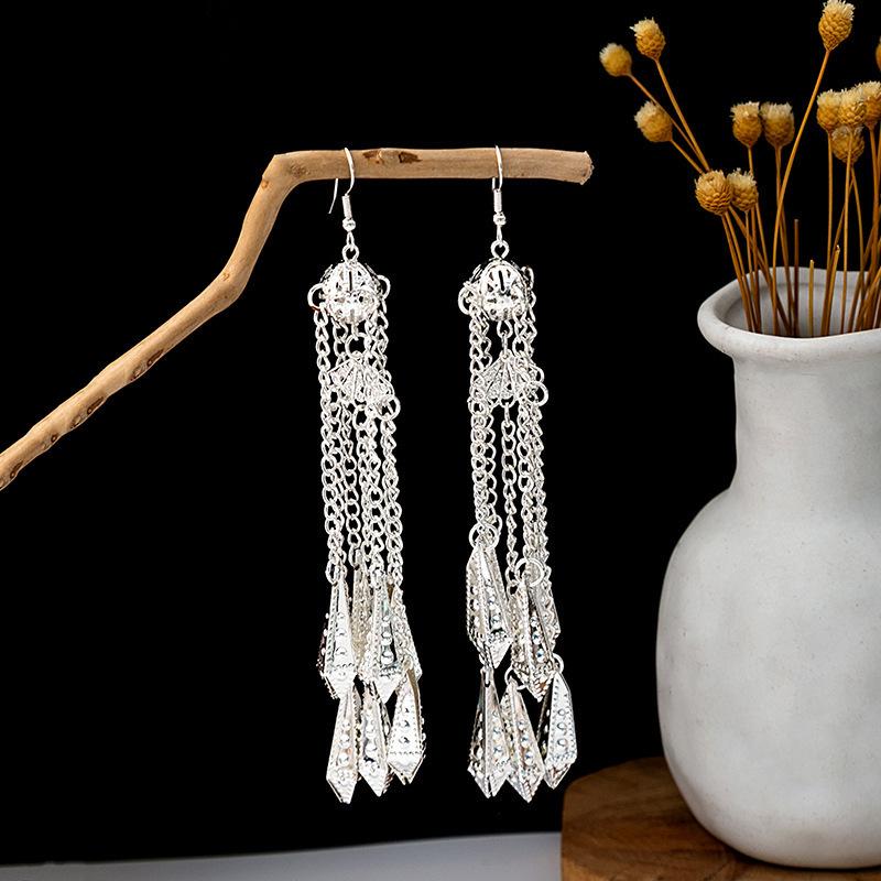 Vintage Miao Silver Minority Wind Earrings Personalized Bohemian Style Flower Long Fringed Earrings