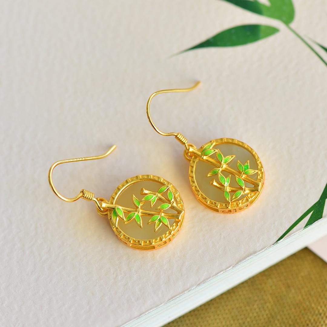 

Серьги из нефрита в старинном стиле: Ципао Ханфу с позолоченным серебром 925 пробы, бамбуковым сочленением, холодной эмалью и инкрустацией нефритом Хэтянь 925 Silver