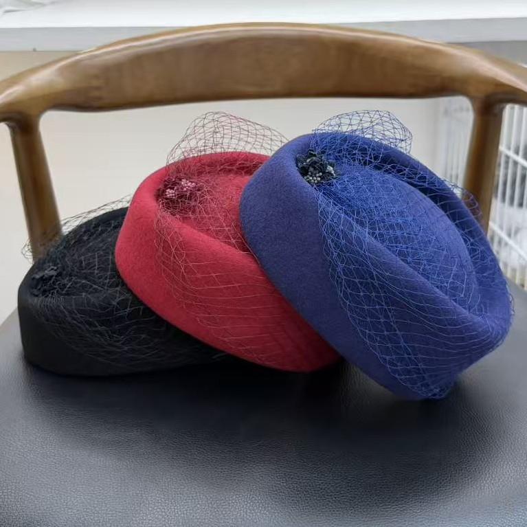 French Retro Mesh Wool Temperament Stewardess Hat Female Autumn and Winter Beret Medicine Box Hat Hepburn Style Elegant Top Hat