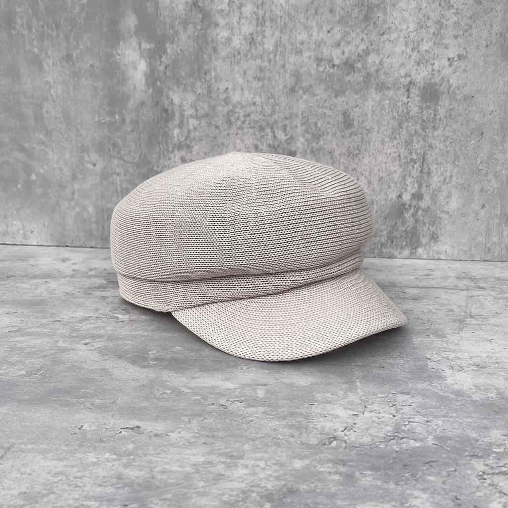 Black Knitted Mesh Flat Top Hat Women's Spring Summer Wide Brim Showing Face Small Fashion Equestrian Hat Hollow Breathable Newsboy Hat
