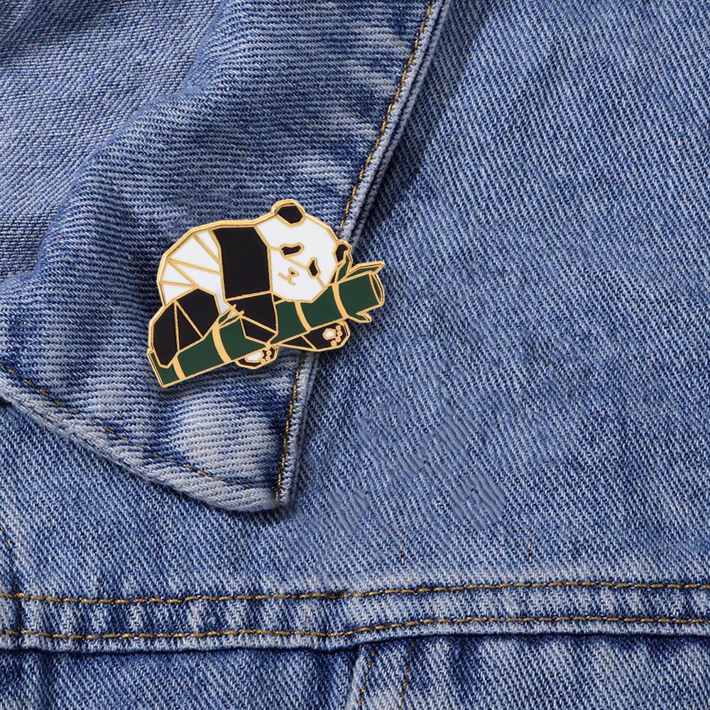 Origami Panda Bamboo Enamel Pin - Cute Badge Gift for Friends & Classmates, Souvenir & Backpack Decoration.