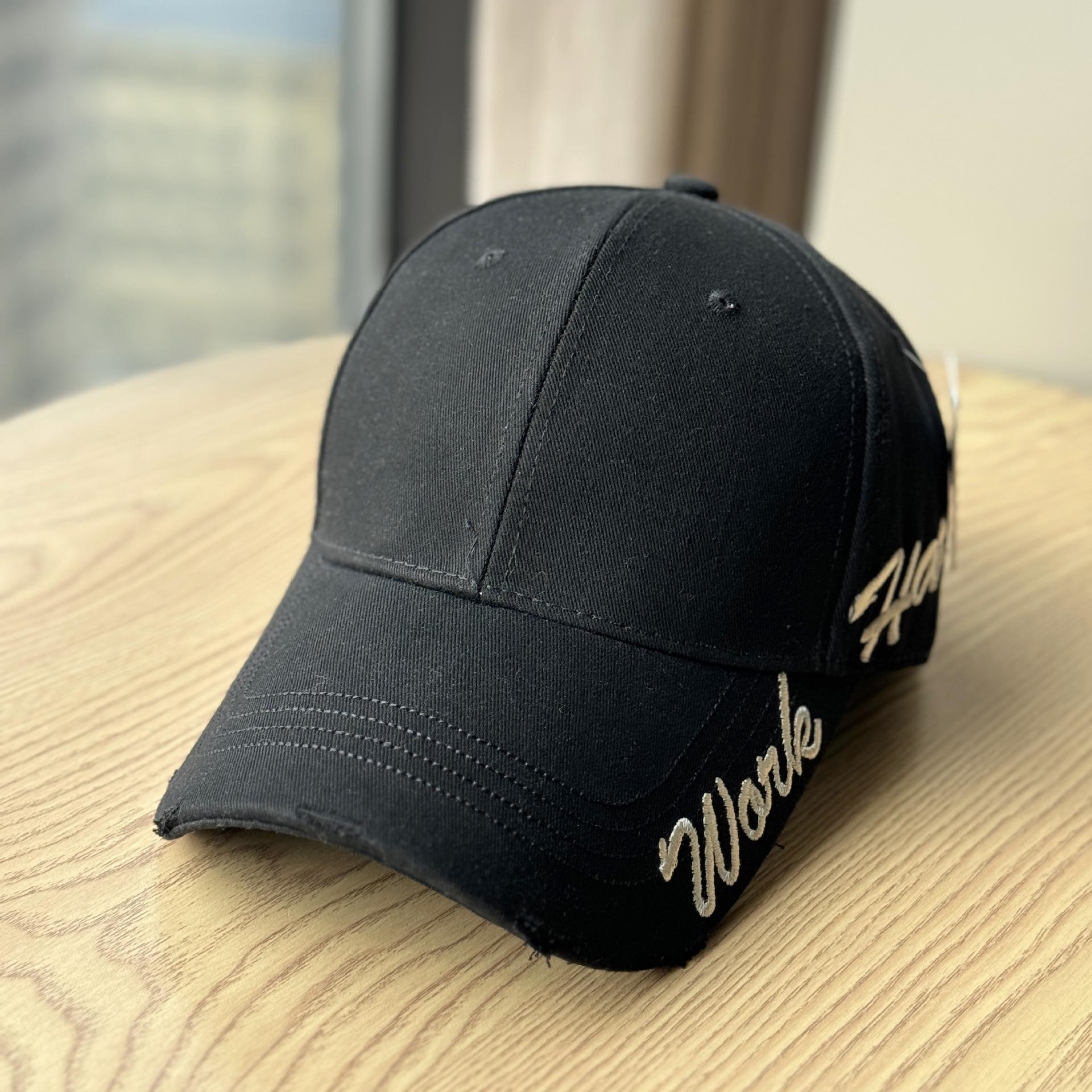 

2026New trendy American-style hard-brim baseball cap for women, wide-brim sun-shading cap for men, versatile and casual, makes the face look smaller Adult54-60Adjustable