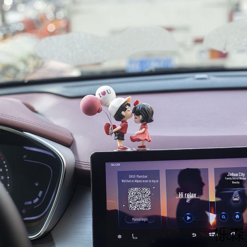 Creative Couple Car Dashboard Ornaments – Stylish Interior Decor