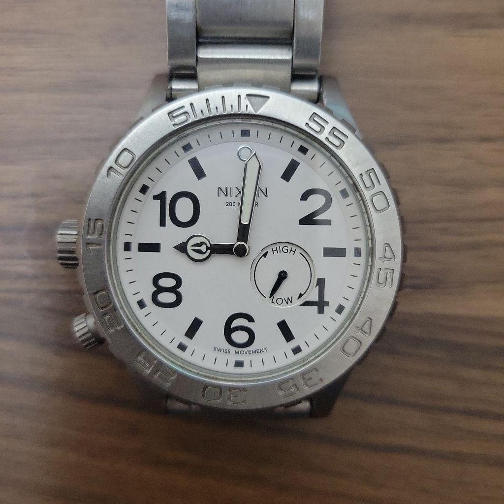 Used NIXON 200M Stainless Steel Quartz Watch