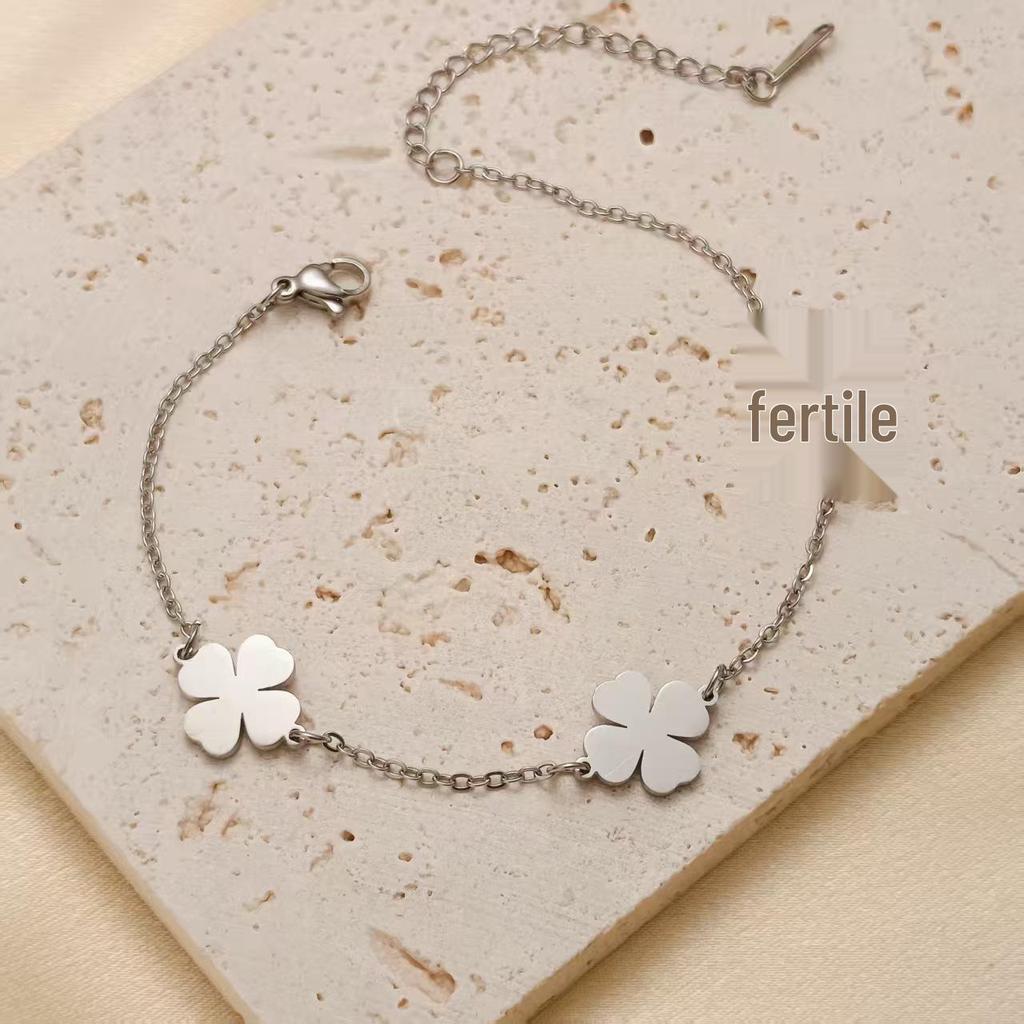Women's Waterproof Stainless Steel Four-Leaf Clover Bracelet - Fashionable Titanium Lucky Flower Jewelry