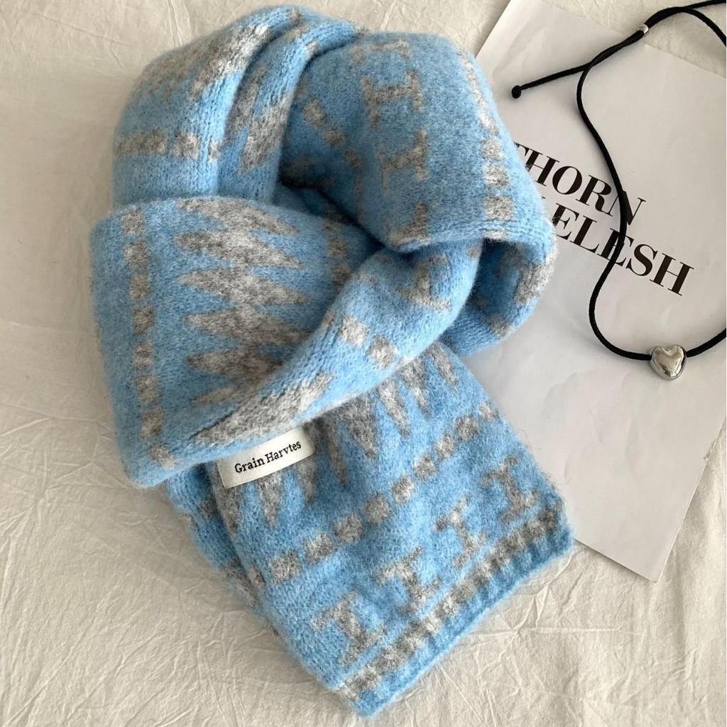 Fair Isle Wool-Blend Knitted Christmas Scarf for Men & Women - Warm, Cold-Proof, High-End Snood for Autumn/Winter