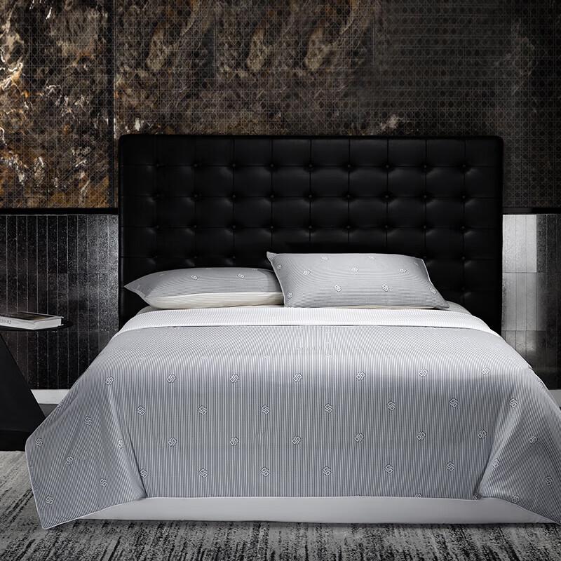 BOSS Hugo Boss All-Season Ice Bamboo Cooling Quilt