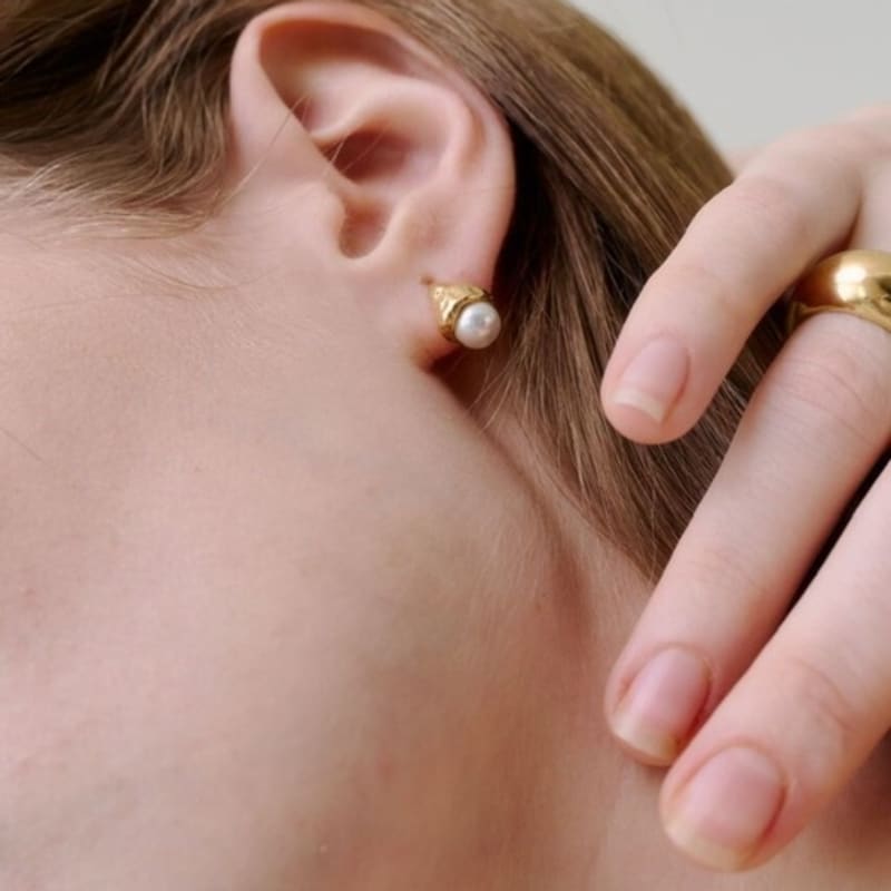 salted Arte pearl earring