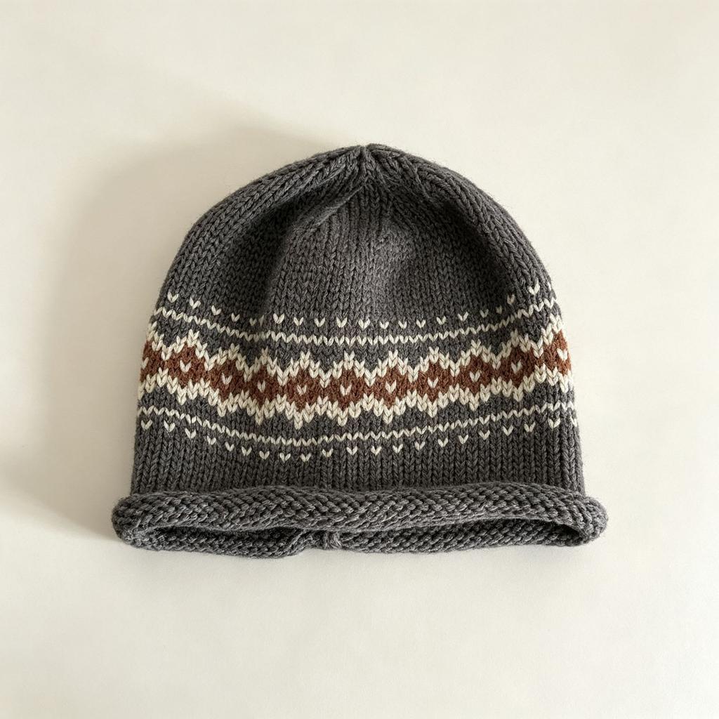 Fair Island jacquard crimped knitted cold hat women's autumn and winter warm fashion versatile face small wool pile hat