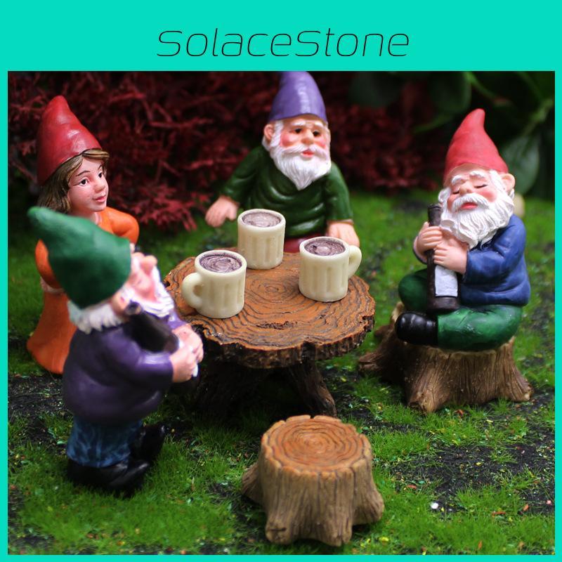 Fairy Tale Resin Garden Sculptures With Dwarf Characters For Outdoor Use