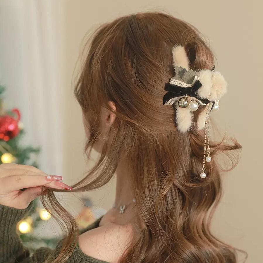 Elegant Autumn/Winter Plush Bow Tassel Claw Hair Clip for Women