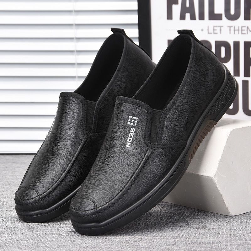 Breathable Soft Round Toe Slip-on Male Casual Shoe Luxury Sale New in High Quality Fashion 2025 Trend Retro Men's Leather Shoes