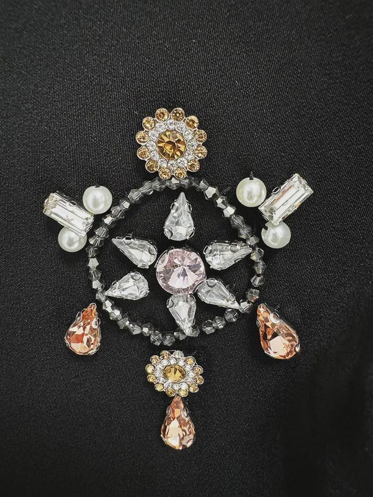 2025 Promi-Mode Perlenbesetztes Diamant-Top & Langer Rock Zweiteiler