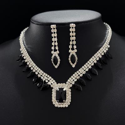 Accessori da sposa Collana Orecchini Set di gioielli Set di abiti da banchetto Catena Moda Versatile Temperamento Accessori