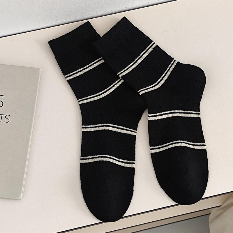 

Ladies Socks, Brown Striped Mid-calf Socks, Maillard Versatile Cotton Socks for Autumn and Winter, Trendy Long Socks for Spring and Autumn 1 pair чорний