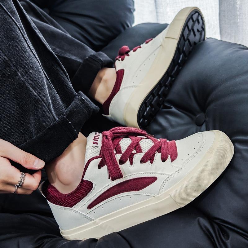 Summer Men Casual Shoes Sneakers Mesh Breathable Comfortable Vulcanized Shoes Anti Slip Student Outdoor Running Shoes