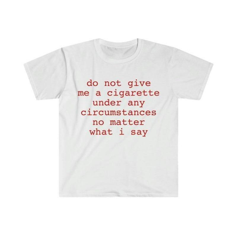 T-shirt Bianca Grafica Testo 'Vietato Fumare'