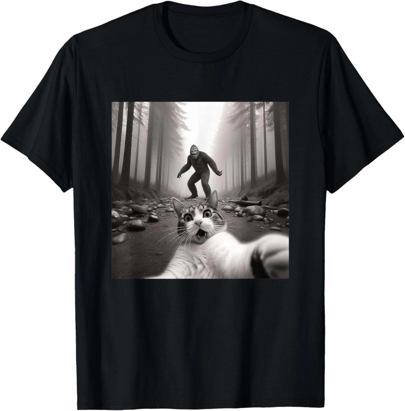Funny Surprised Scared Cat Selfie with Sasquatsch Bigfoot T-Shirt L