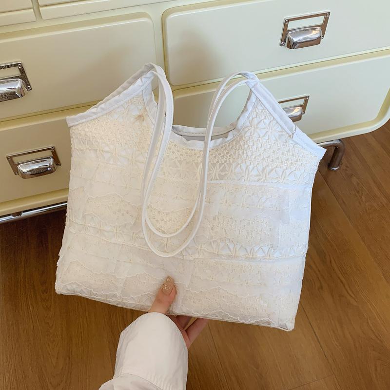 Lace versatile large-capacity simple and beautiful tote bag women's new summer lazy wind sweet casual shoulder bag