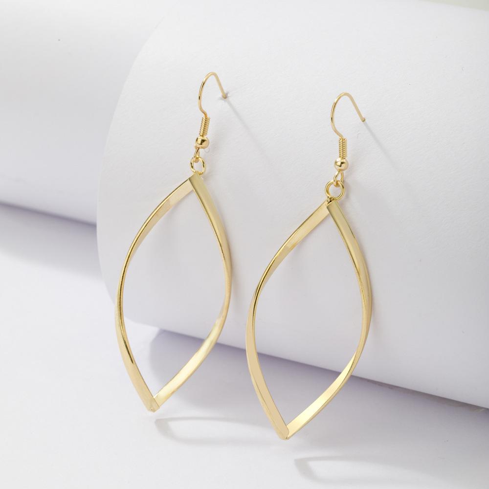 Minimalistische Metall-Statement-Ohrringe für Damen Gold Silber Verdreht Unregelmäßige Geometrie Hohl Oval Tropfenohrringe