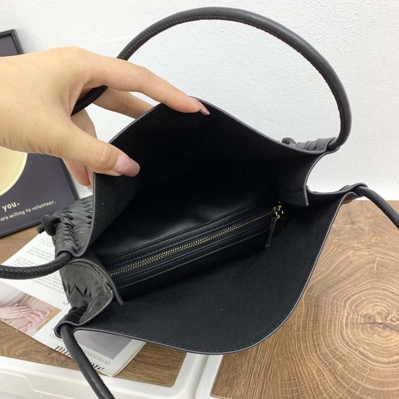 New knot leather woven shopping bag mother and child bag tote bag commuter large capacity underarm shoulder bag women