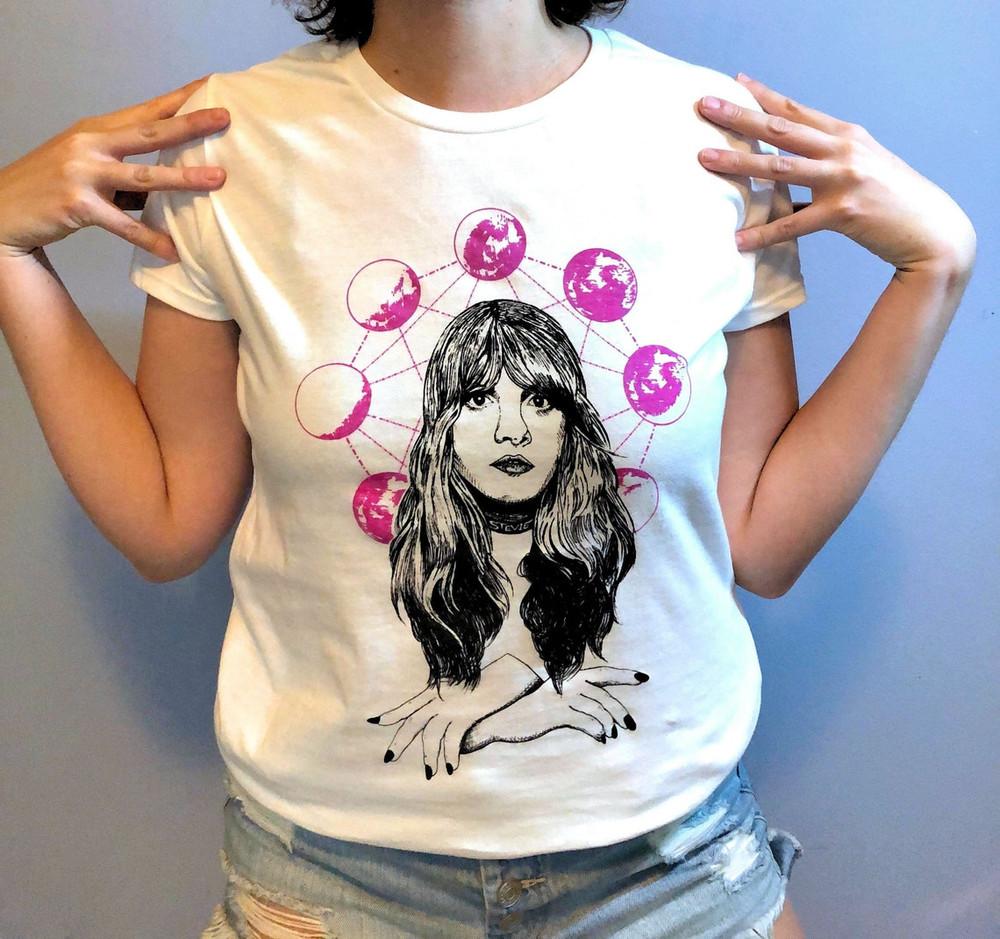 Stevie Nicks of Fleetwood Mac  T-shirt UNISEX T Shirt