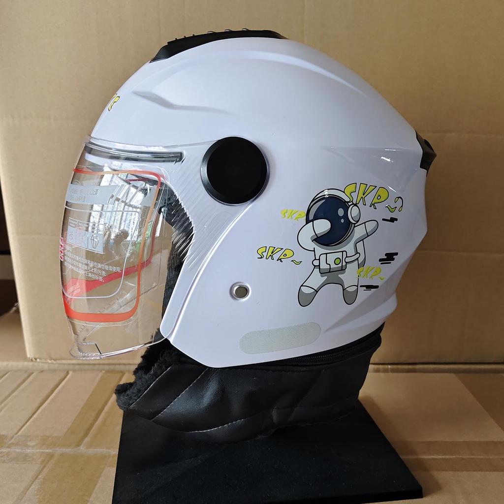 In Stock: 3C Certified Three-Quarter Half Helmet for Men & Women - Electric Scooter Safety Helmet for Autumn/Winter