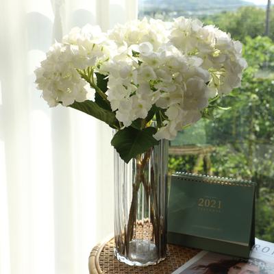 Woondecoratie – Decoratieve bloemen en kransen