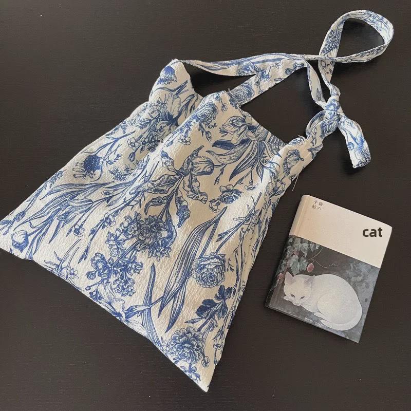 2024 Retro Chinese Blue & White Porcelain Floral Crossbody Bag - Casual Thin Cloth Design for Women