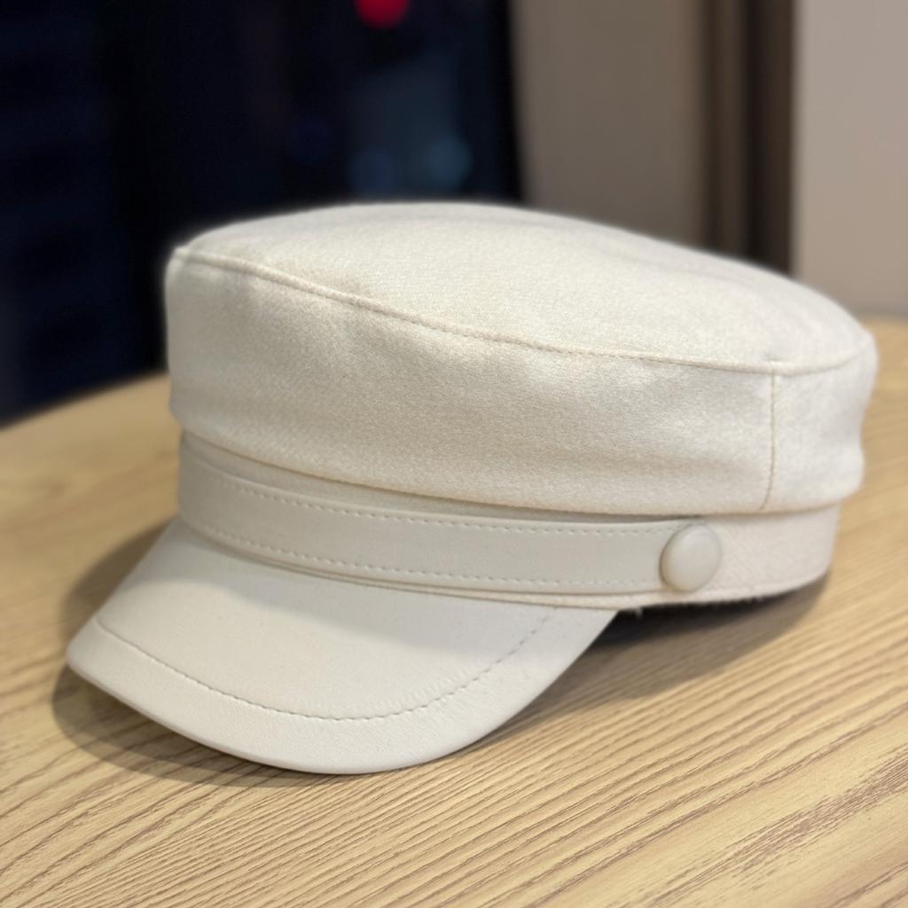 Retro PU Leather Autumn and Winter Woolen Hat for Women British Flat Top Cap Octagonal Hat for Cultural Travel