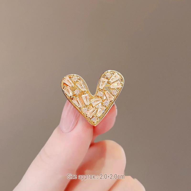 Chic Butterfly Brooch for Women - High-End Fashion Corsage