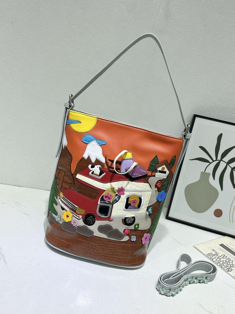 Simple Texture Literary Bucket Bag Women'S 2026 Splicing Embroidery Bag Casual Personality Shoulder Messenger Bag