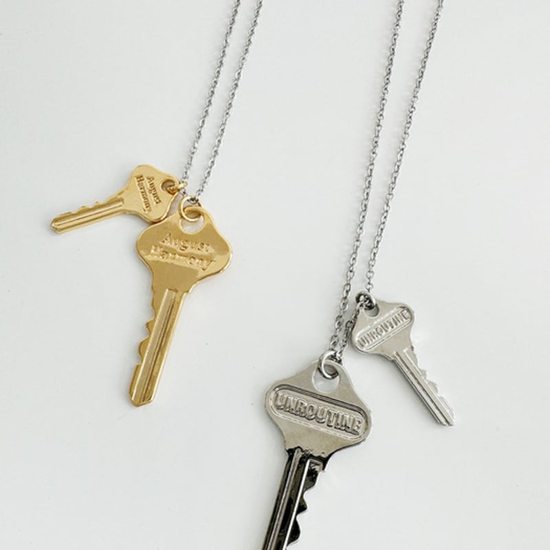 August Harmony Unroutine Key Necklace / 2color