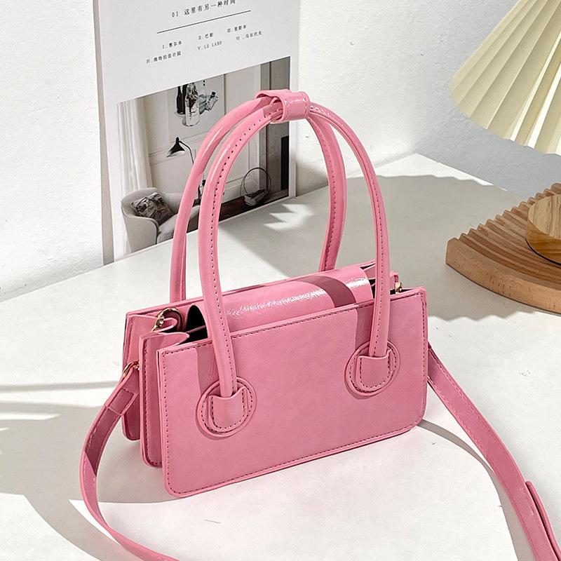 

Small square bag new trendy autumn and winter versatile small bag shoulder messenger bag commuter niche underarm women s bag