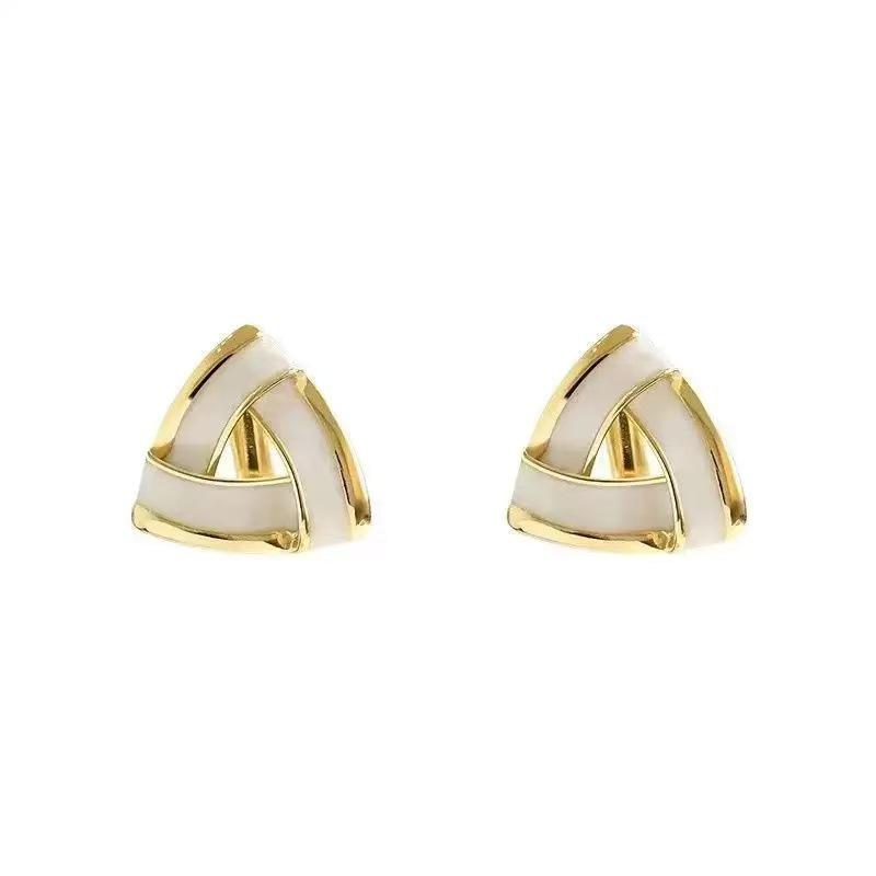 Earrings 2025: Trendy Round Face-Slimming Minimalist Studs - Versatile Korean Style for Influencers