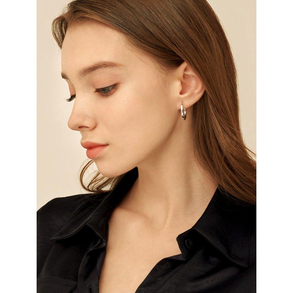 Flat One-Touch Silver Earrings Gisvee034