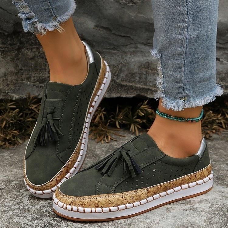 A Pair of Slip-on Lazy Shoes with Fringes, Casual Shoes, Large Size Shoes
