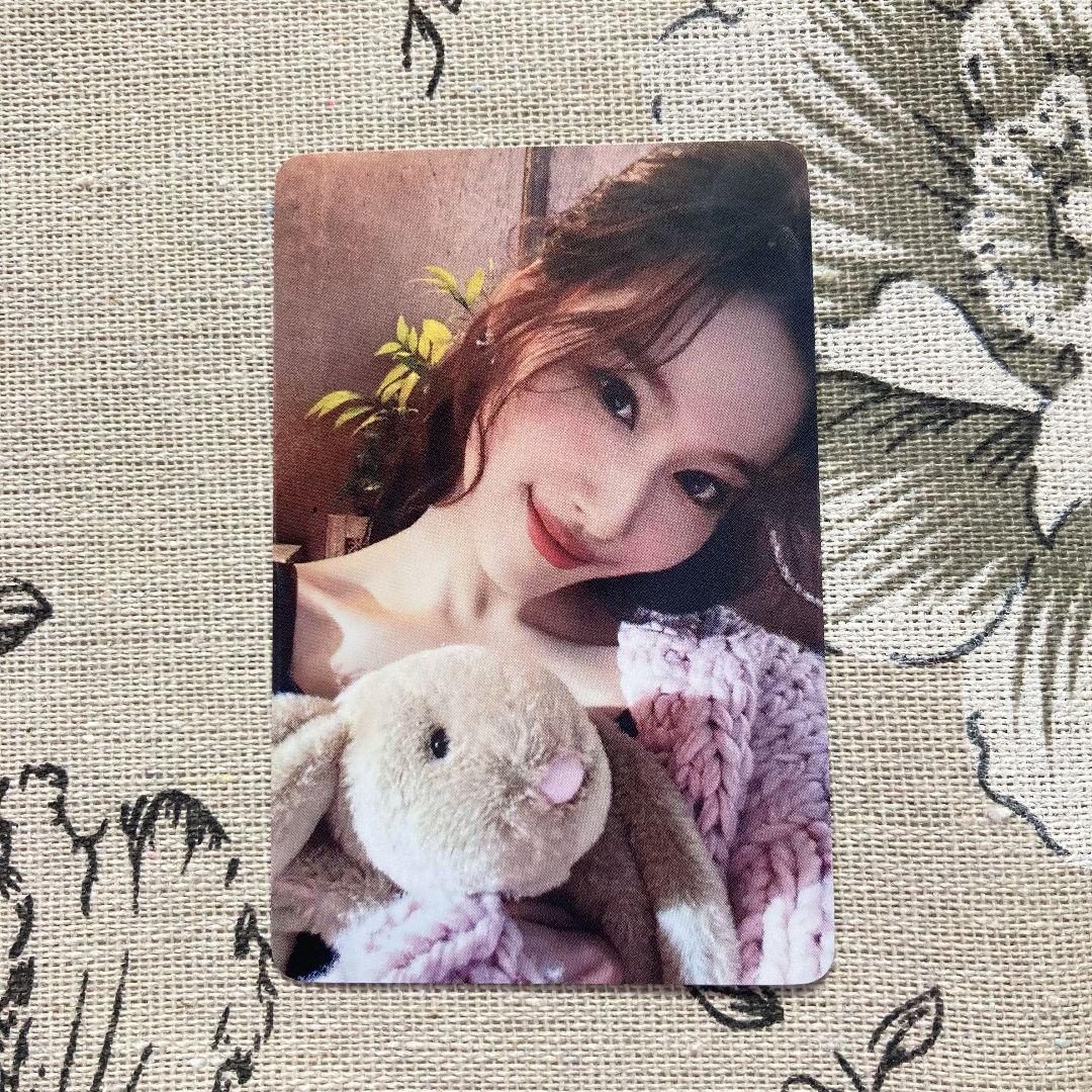 

[USED] TWICE Sana Sanok With YOU-th ONE SPARK trading card