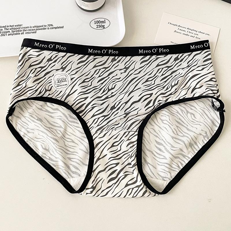 Women's Spring Summer Leopard Print Anti Bacterial Breathable Mid Waist Panties