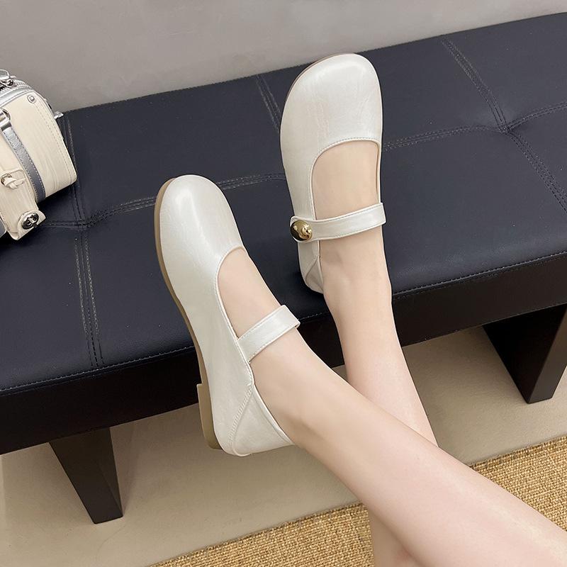 Elegant single shoes women's 2025 autumn new models with skirts soft-soled beanie shoes French Mary Jane silver small leather shoes